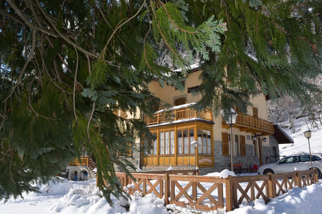 Hotel Villa Tedaldi グレッソネイ・サイント・ジェアン エクステリア 写真