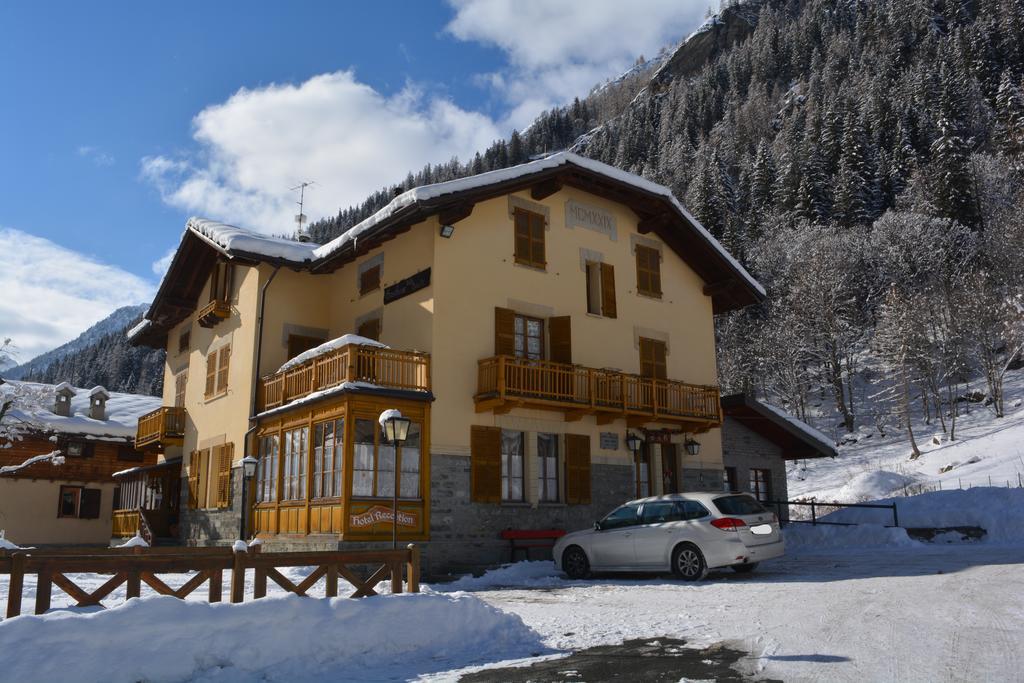 Hotel Villa Tedaldi グレッソネイ・サイント・ジェアン エクステリア 写真