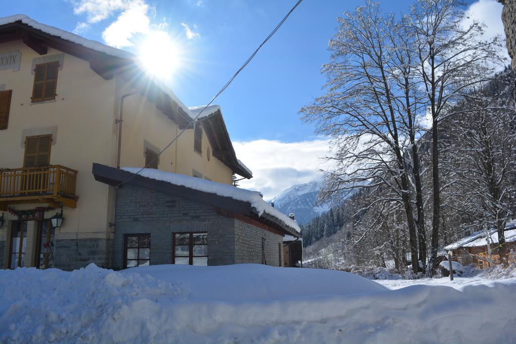 Hotel Villa Tedaldi グレッソネイ・サイント・ジェアン エクステリア 写真