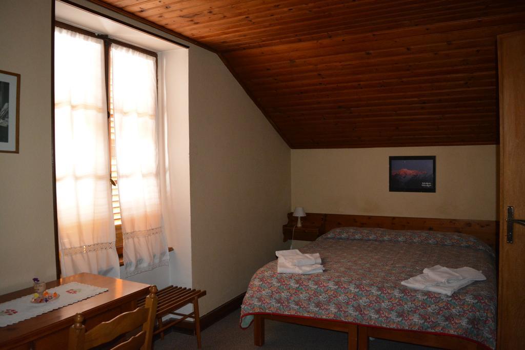 Hotel Villa Tedaldi グレッソネイ・サイント・ジェアン エクステリア 写真